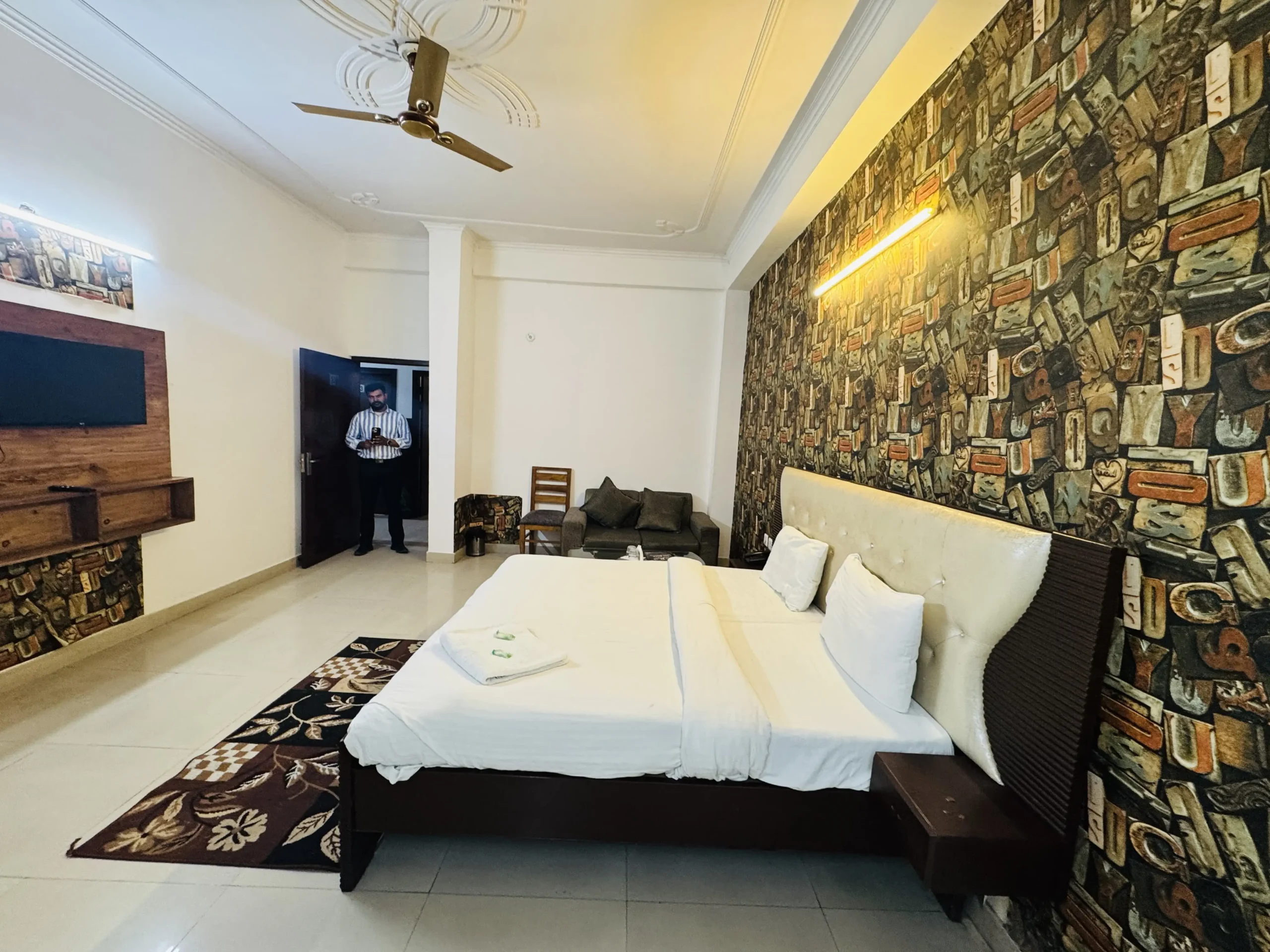 budget friendly hotel in haldwani